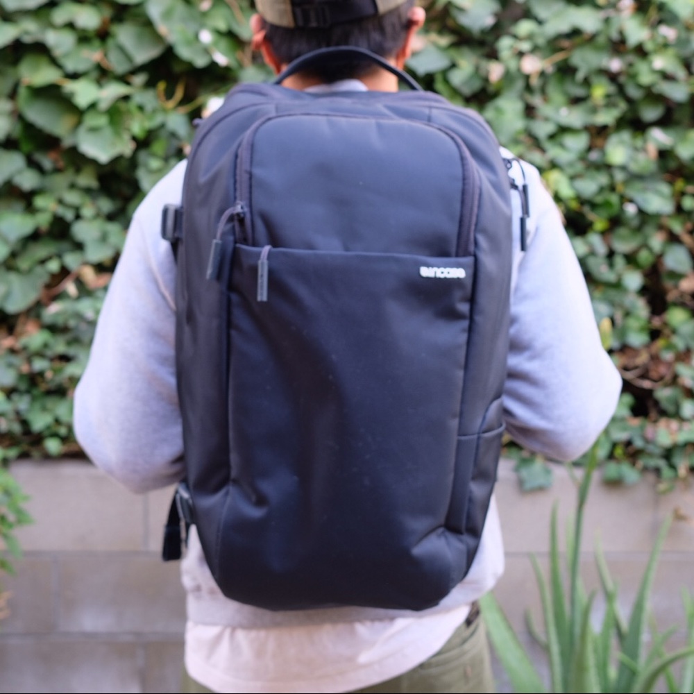 Incase DSLR Pro Pack